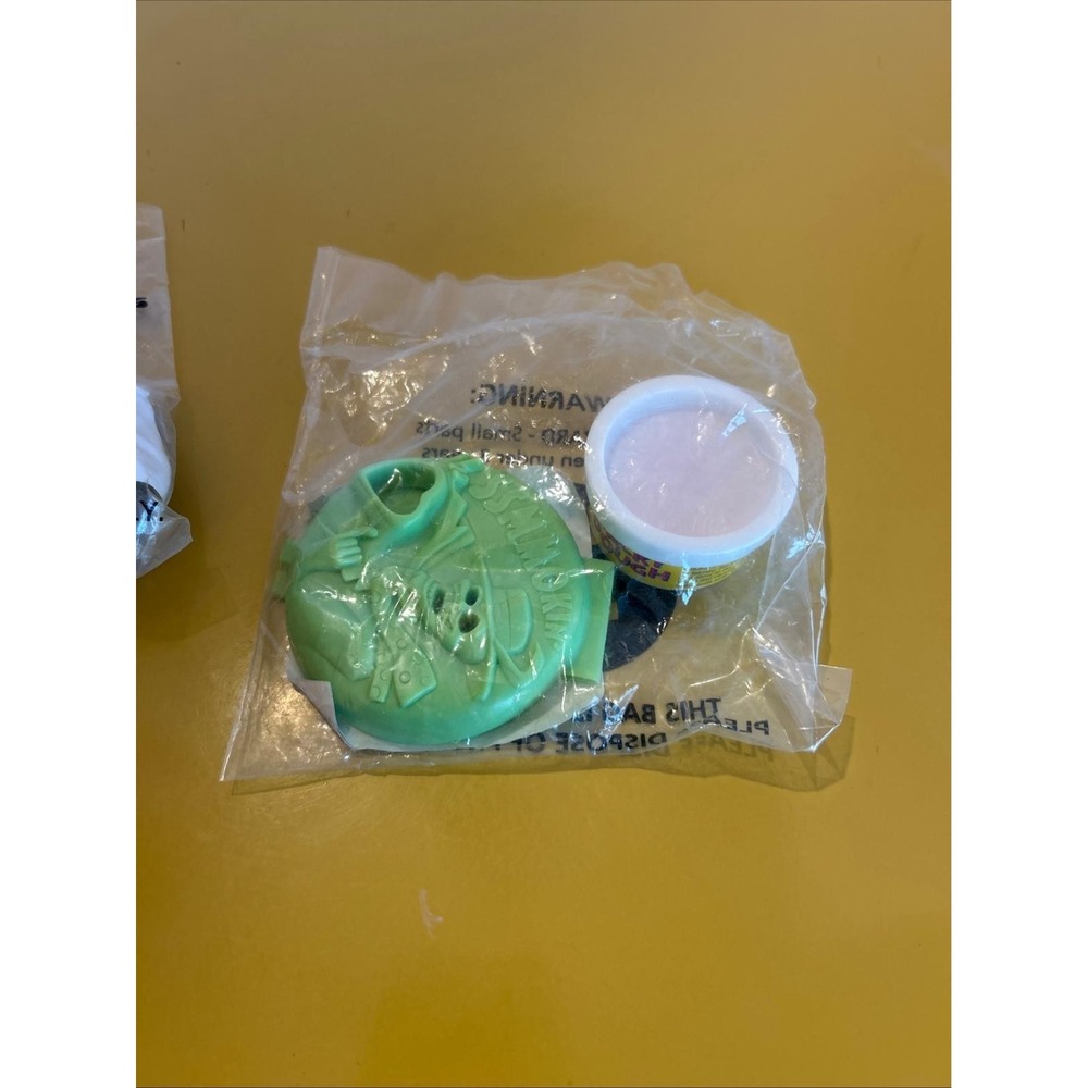 Vintage Taco Bell The Mask Wacky  Dough Mold Toy W/ Dough New 1995.